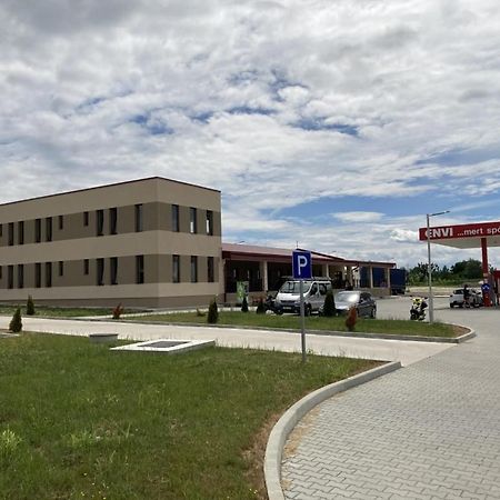 M70 Panzio Szemenyecsörnye Esterno foto